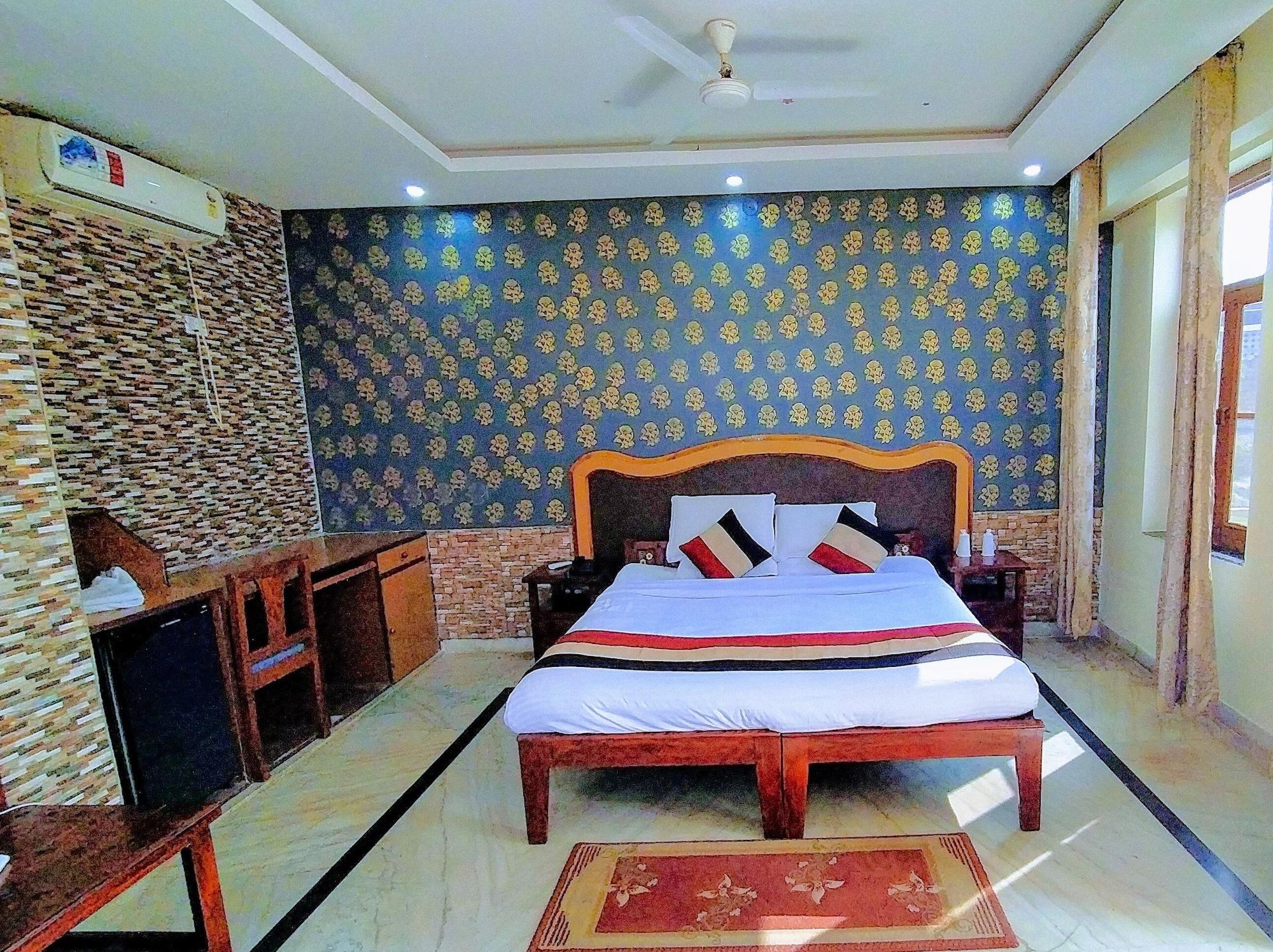 Swaraj Resorts Bharatpur Bagian luar foto