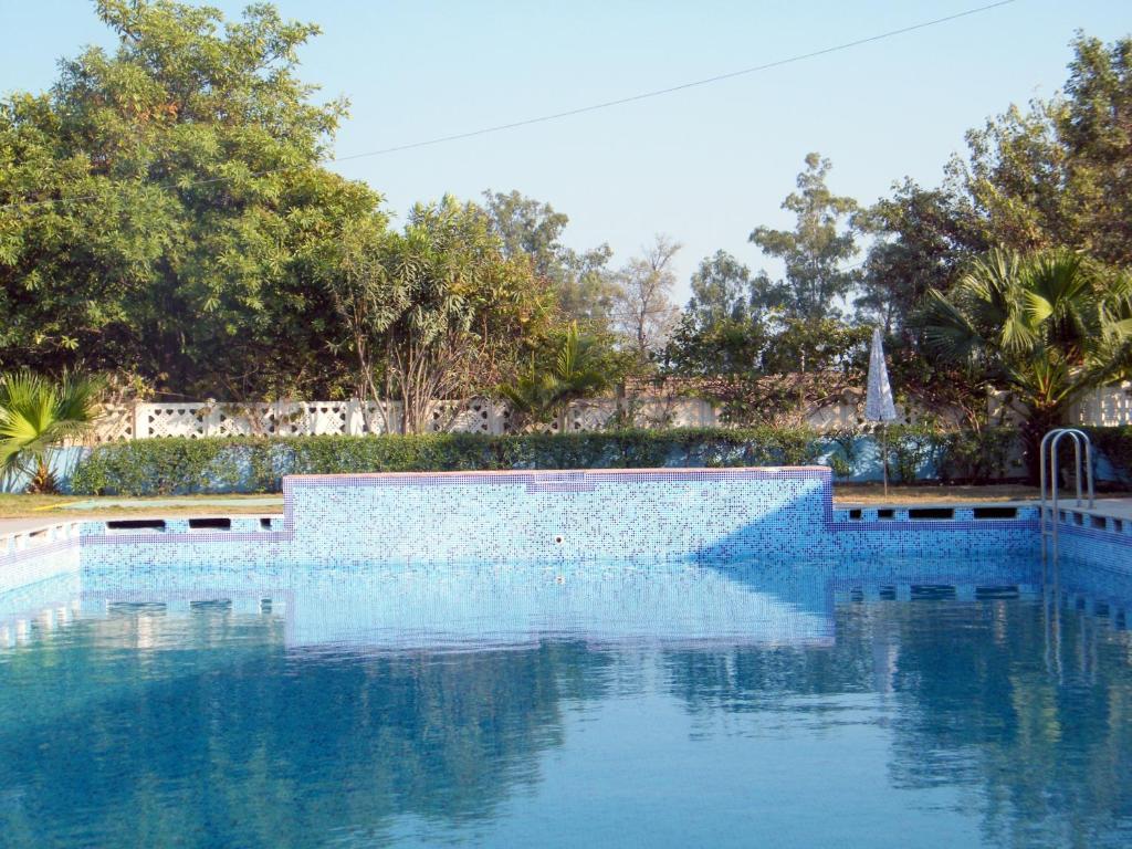 Swaraj Resorts Bharatpur Bagian luar foto