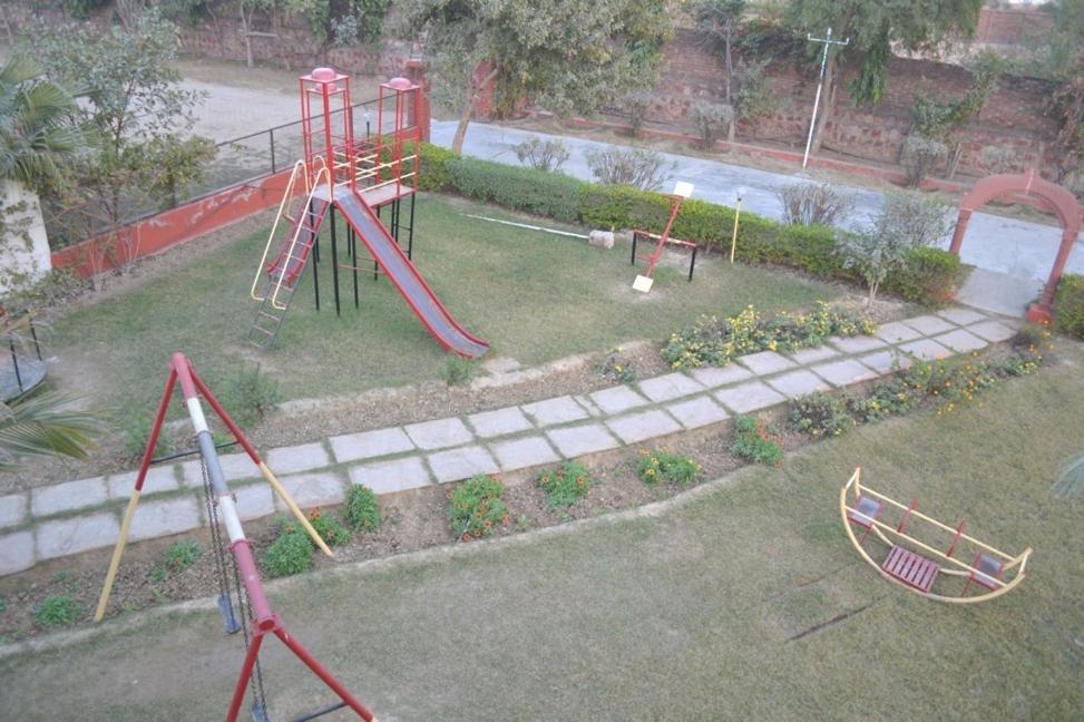 Swaraj Resorts Bharatpur Bagian luar foto
