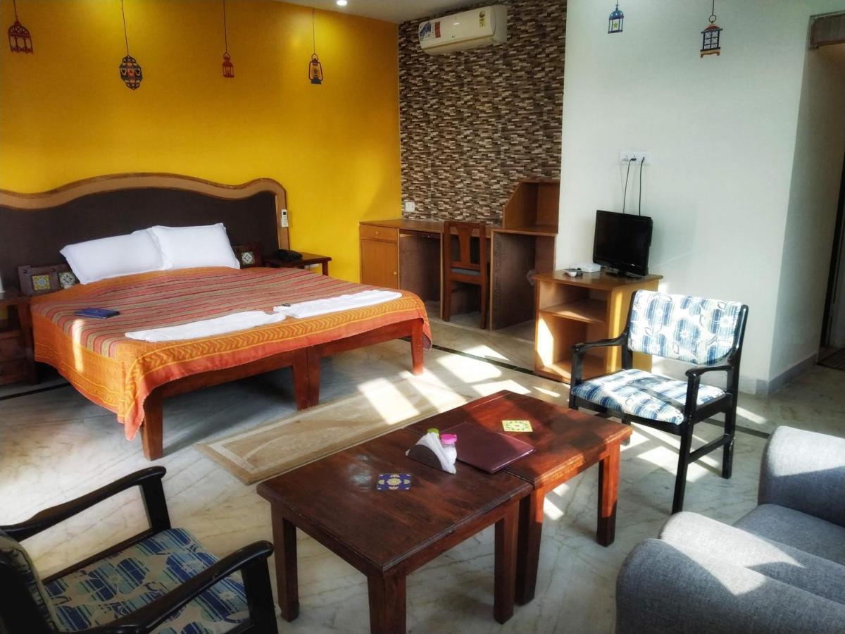 Swaraj Resorts Bharatpur Bagian luar foto