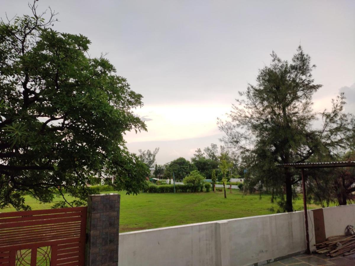 Swaraj Resorts Bharatpur Bagian luar foto