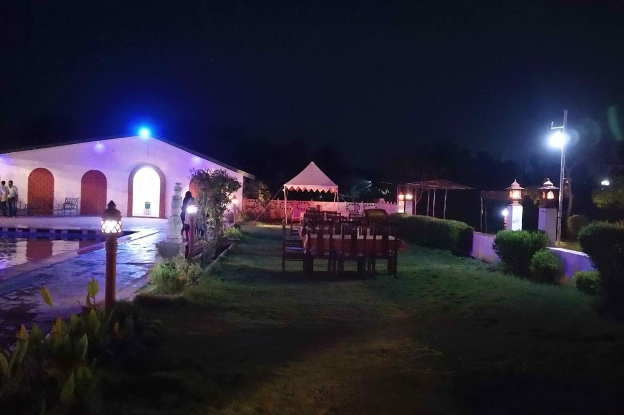 Swaraj Resorts Bharatpur Bagian luar foto