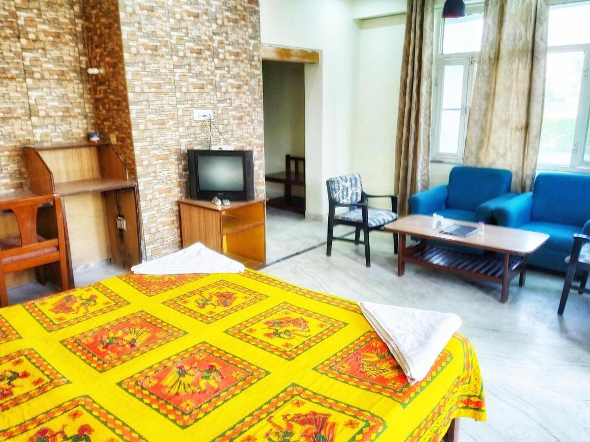 Swaraj Resorts Bharatpur Bagian luar foto