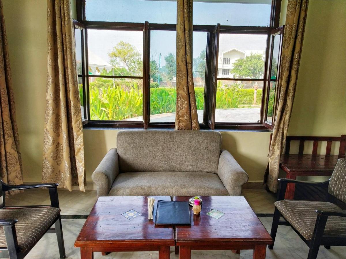 Swaraj Resorts Bharatpur Bagian luar foto
