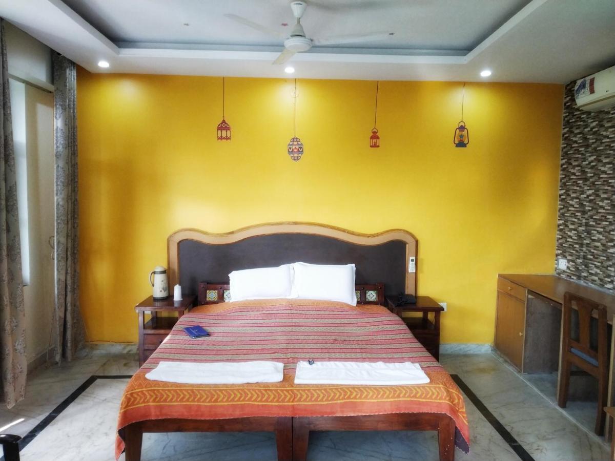 Swaraj Resorts Bharatpur Bagian luar foto