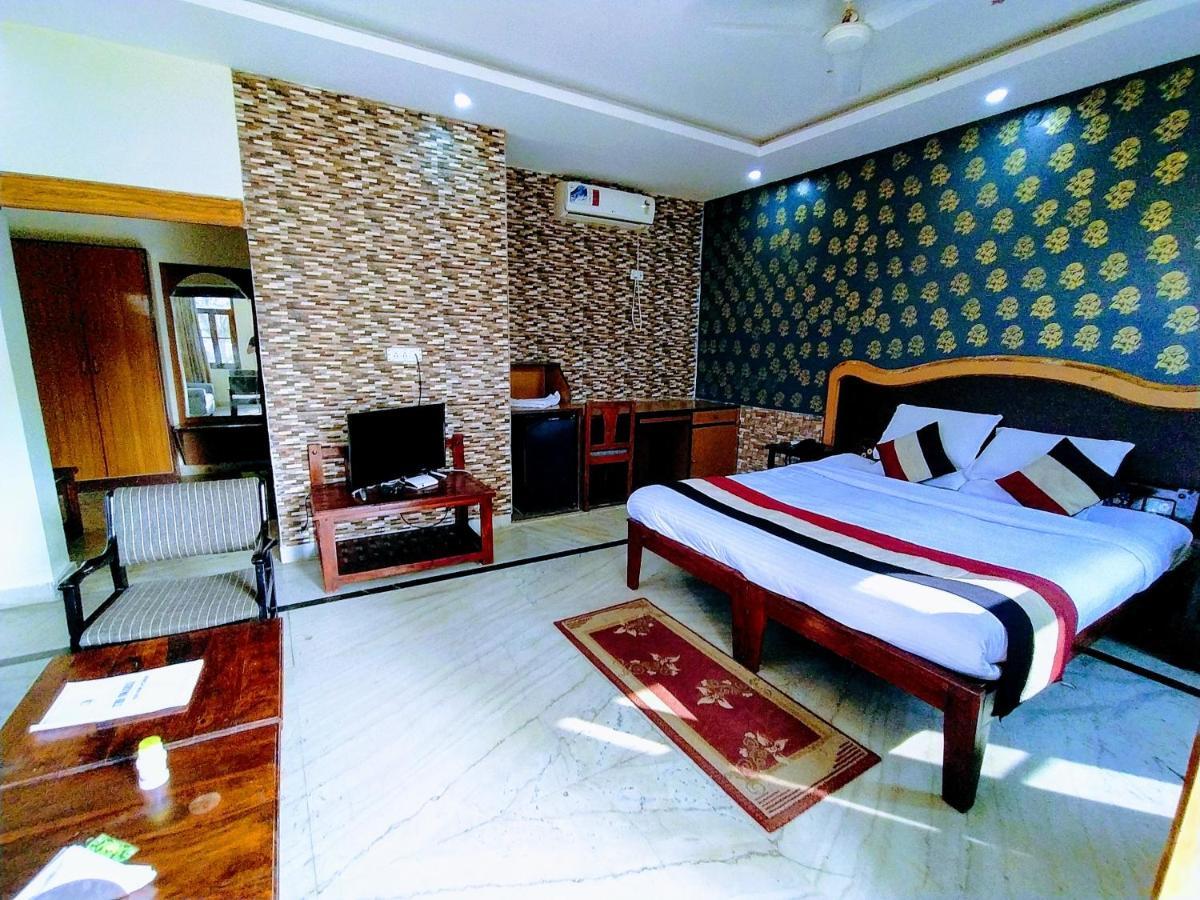 Swaraj Resorts Bharatpur Bagian luar foto