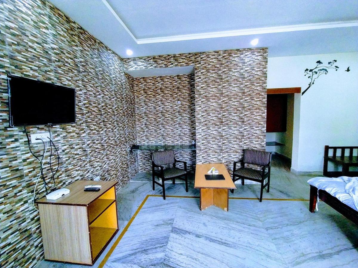 Swaraj Resorts Bharatpur Bagian luar foto
