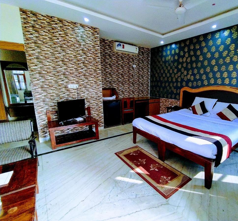 Swaraj Resorts Bharatpur Bagian luar foto