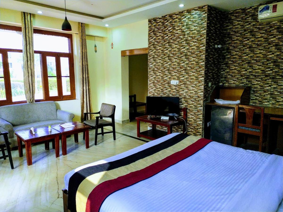 Swaraj Resorts Bharatpur Bagian luar foto